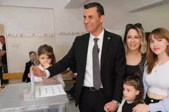 Hayatini kaybeden Ferdi Zeyrekin kizi Nehir Zeyrek Babamin kanini yerde