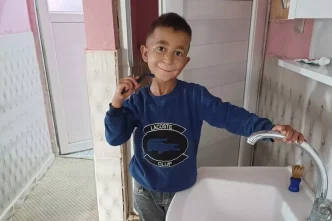Henuz 10 yasindaydi Insaat halindeki camide feci sekilde can verdi