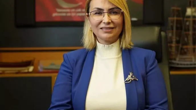 Istifa eden CHPli baskan AK Partiye geciyor iddiasi