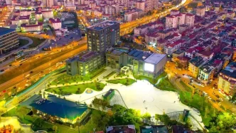 Umraniye Belediyesi Yeni Belediye Meydani ile Sosyal Yasami Canlandiriyor