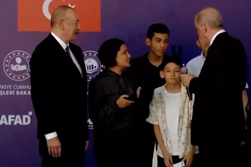 basrolde erdogan ve aliyev var afet konutu 18766355 1269 amp