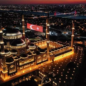 15 Temmuzun yildonumunde tum camilerden sela sesleri yukseldi