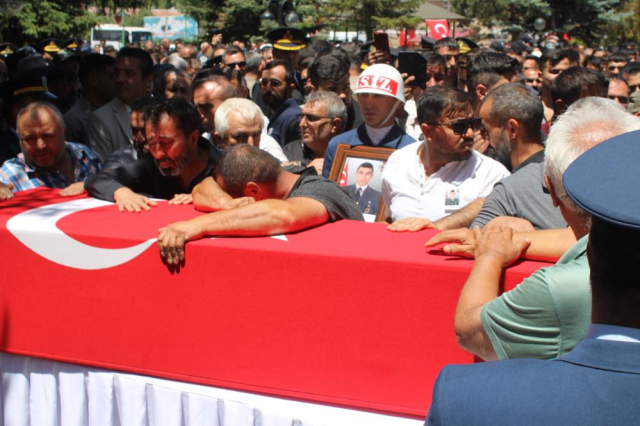 Türkiye şehirlerini uğurluyor! Gözyaşları sel oldu