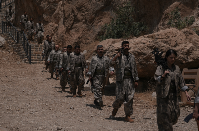 Silahlarını yakarak imha eden PKK'lıların kimlikleri belli oldu! İşte Bese Hozat'ın gerçek adı