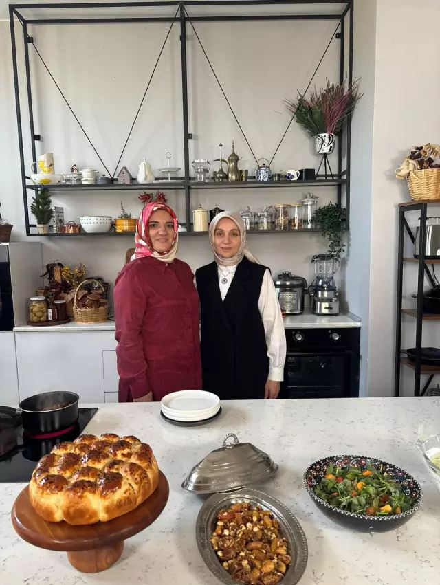 'Elinin Bereketi' ile insanların kalbine dokunan kadın: Sevilay Sungur