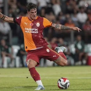 7 gollu duelloda Galatasaray Umraniyesporu maglup etti