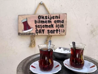 Artukluda 50 Yildir Caycilik Yapan Esnaf Sicaklara Ragmen Mesaisine Devam