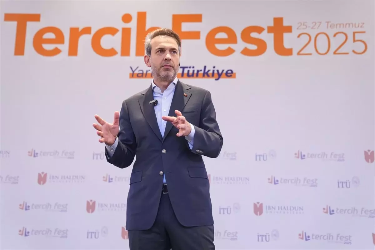 Bakan Bayraktar TercihFest 2025te universite adaylariyla bulustu Aciklamasi
