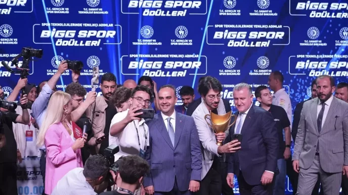 Bakan Kacir BIGG Spor Odulleri Toreninde konustu Aciklamasi