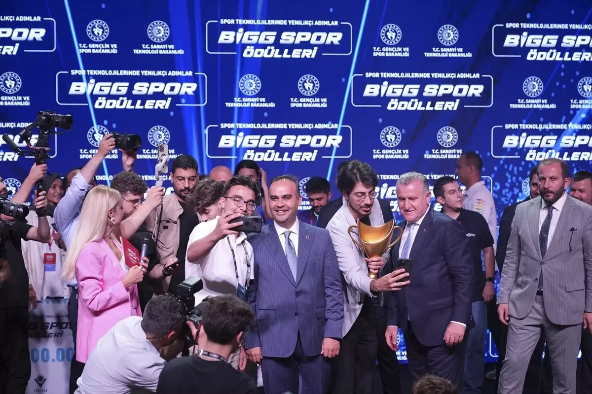 Bakan Kacir BIGG Spor Odulleri Toreninde konustu Aciklamasi