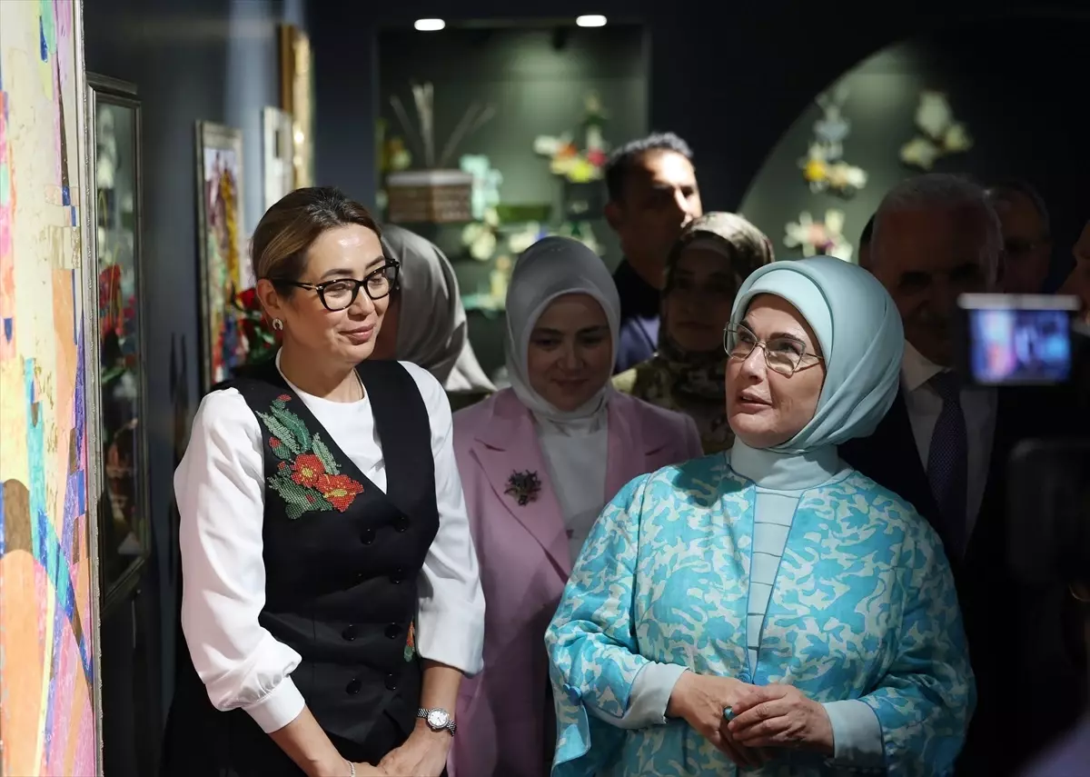 Emine Erdogan Umraniye Cevre Senligine katildi