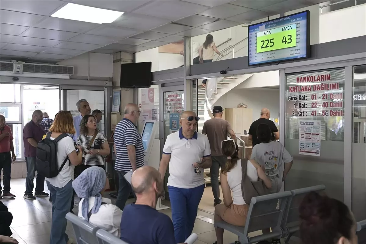 Eski Surucu Belgeleri Icin Yenileme Suresi Sona Eriyor