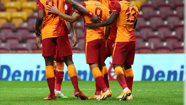 GALATASARAY UMRANIYESPOR MACI ILK 11LER Galatasaray Umraniyespor maci ne