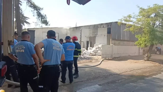 Gaziantepte Tekstil Fabrikasinda Yangin Cikti