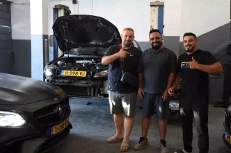 Gurbetciler Turkiyede Arac Bakimi Icin Elazigi Tercih Ediyor