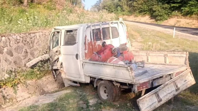 Inegolde Kamyonet ile Kamyon Carpisti 1 Yarali