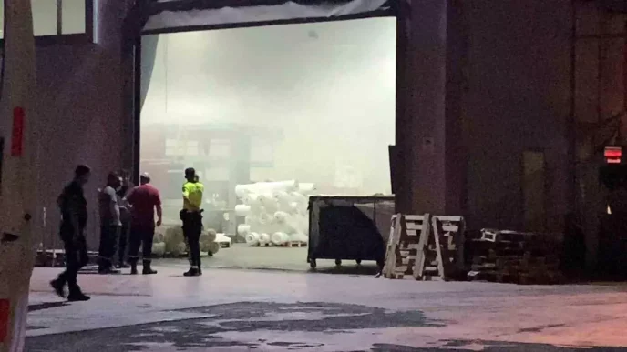 Inegolde Tekstil Fabrikasinda Yangin Cikti