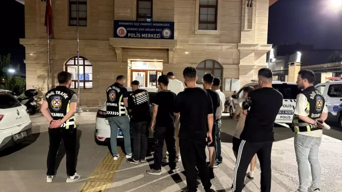 Istanbulda Konvoy Yapan 9 Surucuye 165 Bin Lira Ceza