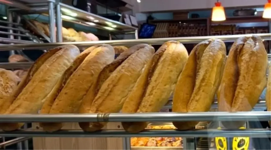 Izmirde Ekmek Fiyatlari 15 TLye Yukseldi