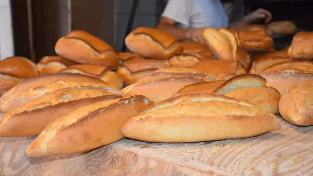 Izmirde Ekmek Fiyatlarina Zam Yapildi