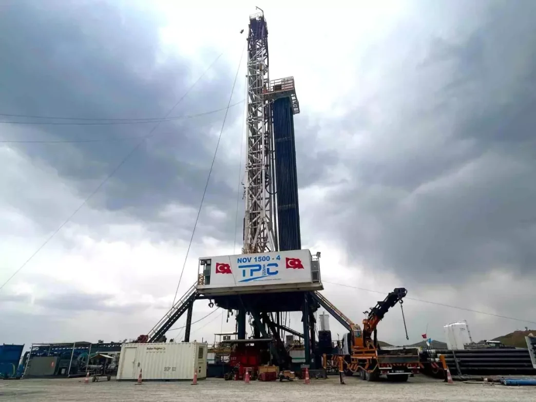 Kato Daginda petrol heyecani 2 bin 800 metreye inildi