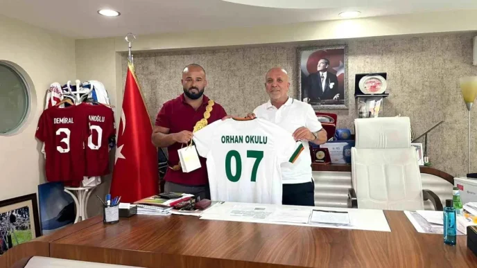 Kirkpinar Baspehlivani Orhan Okulu Alanyaspor Baskanini Ziyaret Etti
