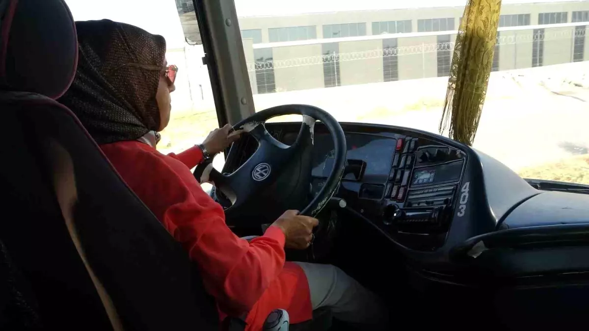Naime Tekbas Otobus Soforlugune Gecis Yapti