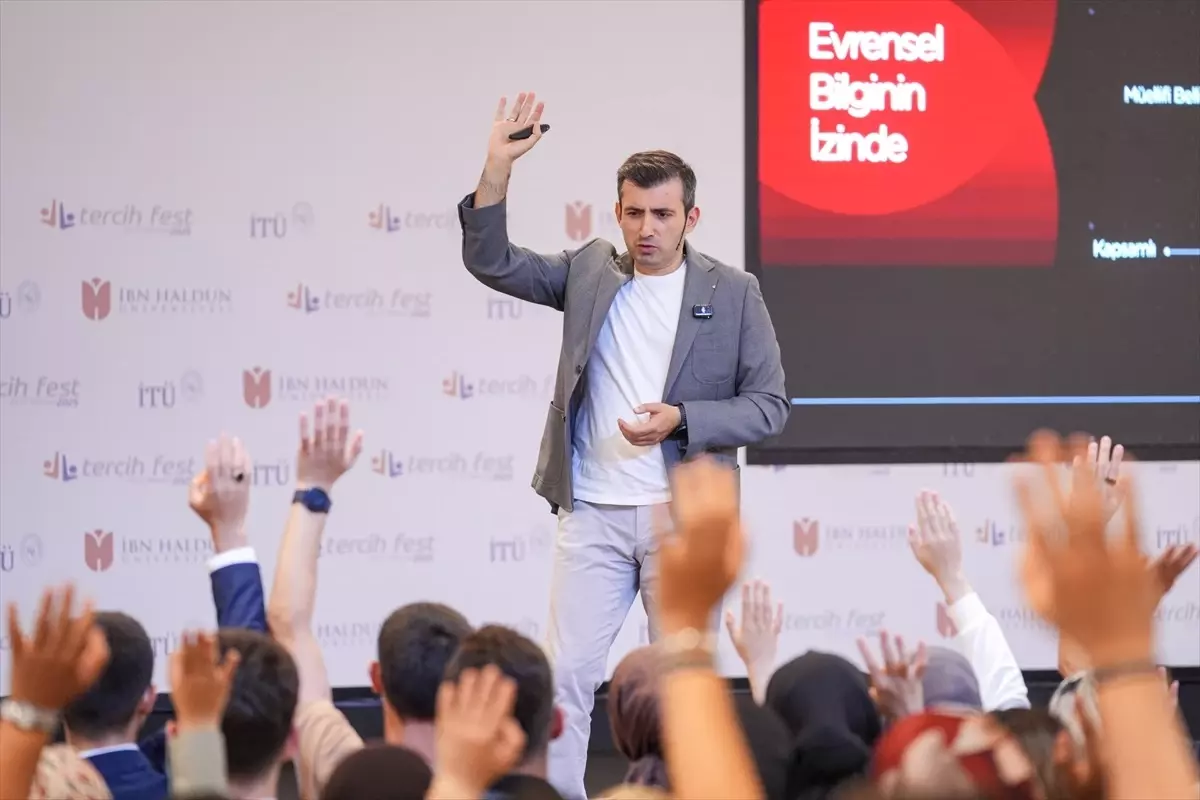 Selcuk Bayraktar Universite Adaylarina Gelecek Vizyonunu Anlatti