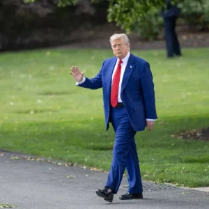 Trump Si Cinping ile Zirve Arayisinda Olmadigini Acikladi