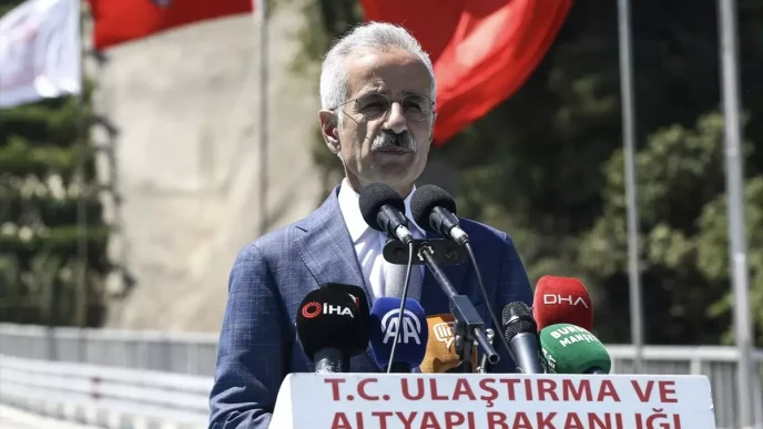 Ulastirma ve Altyapi Bakani Uraloglu Bursada Doganci Tunelinin acilis toreninde