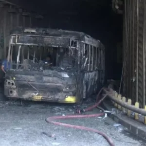 Umraniye Dudullu Alt Gecitte IETT Otobusunde Yangin Cikti