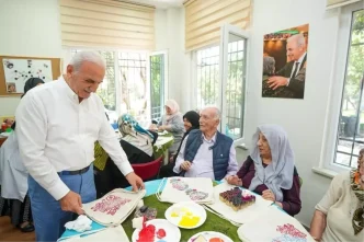 Umraniyede 65 Yas Ustu Vatandaslar Icin Aktif Yas Al Projesi
