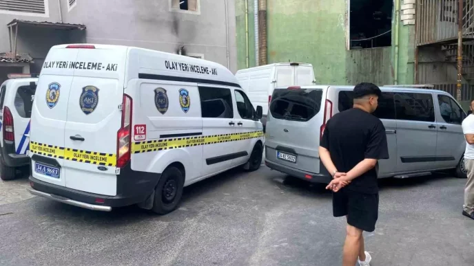 Umraniyede Asansor Kazasinda Bir Isci Hayatini Kaybetti
