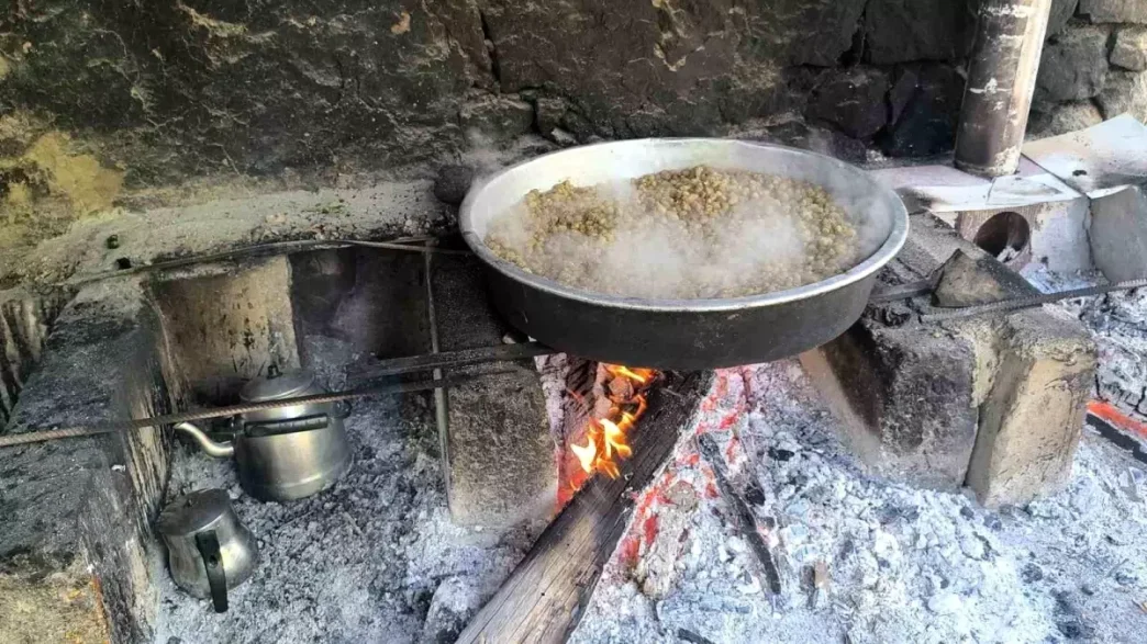 Uzunderede Dogal Dut Pekmezine Yogun Ilgi