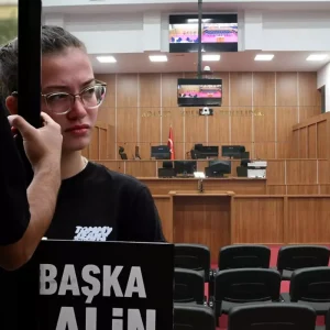 Yangin davasinda bogaz dugumleyen sozler Kizimi pilic kamyonunda ceset torbalarinin