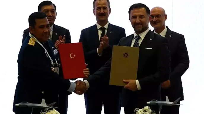 cumhuriyet tarihinin en buyuk savunma ihracati 18886570 54 amp