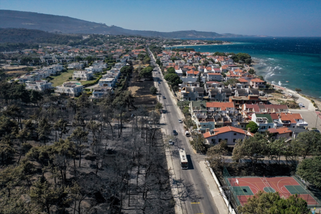 Çanakkale Merkez'de dün başlayan orman yangını büyük ölçüde kontrol altına alındı