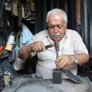 60 Yildir Saraciye Meslegini Surduren Okkes Ustanin Hikayesi