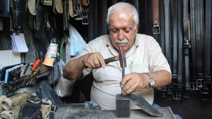 60 Yildir Saraciye Meslegini Surduren Okkes Ustanin Hikayesi