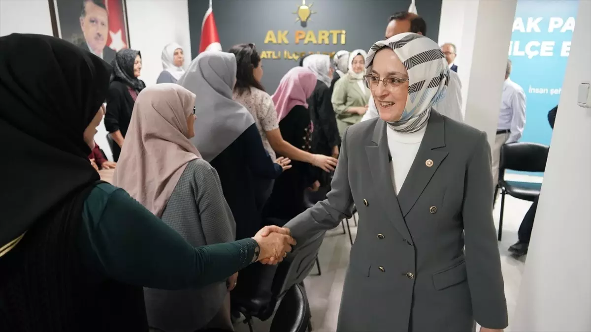 AK Parti Ankara Milletvekili Lutfiye Selva Camdan Polatliya ziyaret