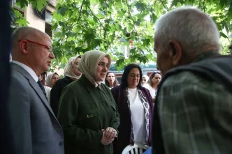 AK Parti Kadin Kollari Baskani Ercan Bursada orman yanginindan etkilenen