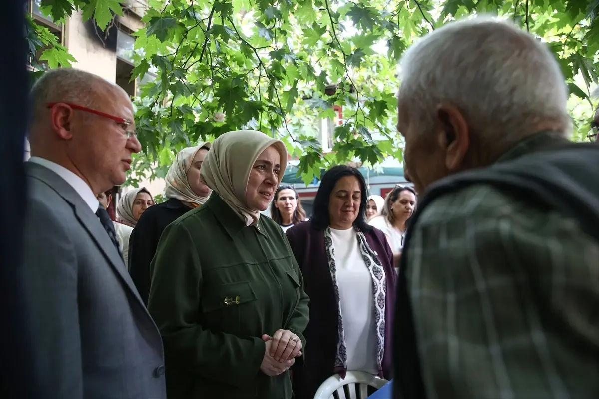 AK Parti Kadin Kollari Baskani Ercan Bursada orman yanginindan etkilenen