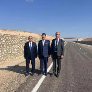 AK Parti Kirsehir Milletvekili Erkan kentte yurutulen kara yolu projelerini