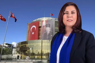 AK Partiye gecen Ozlem Cercioglundan belediye personelini mest eden hamle