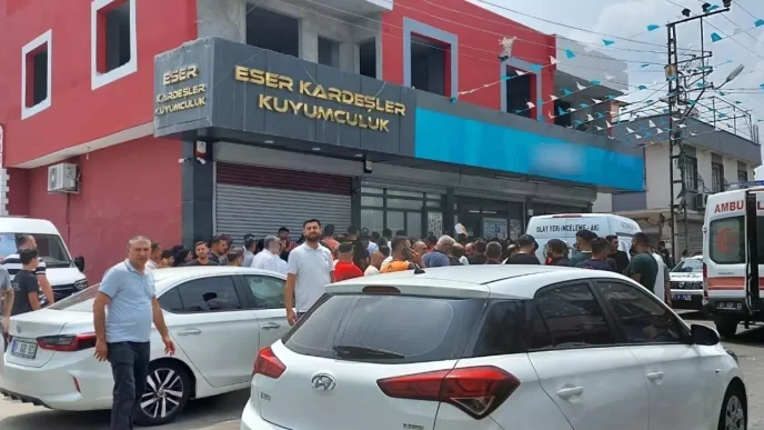 Adana Demirspor Kalecisinin Babasi Tabancayla Vuruldu