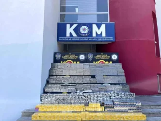 Adanada 18 Bin 700 Paket Gumruk Kacagi Sigara Ele Gecirildi