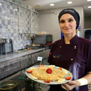 Adanali Tatlicidan Esine Ozel Balli Tahinli Katmer Ilgisi