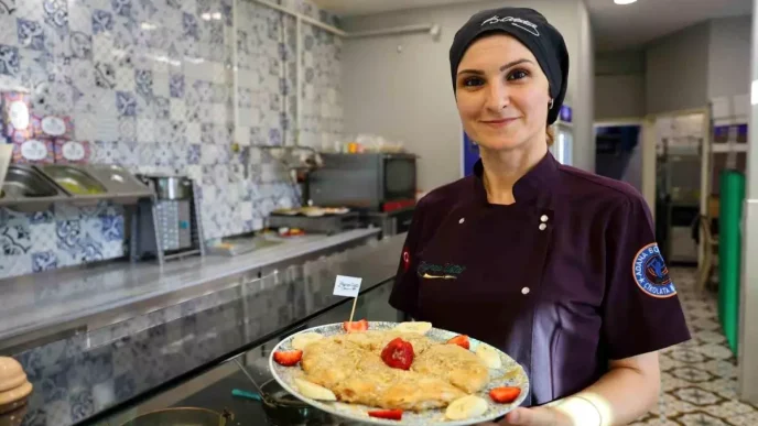 Adanali Tatlicidan Esine Ozel Balli Tahinli Katmer Ilgisi