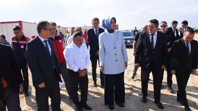 Afyonkarahisarda Jeotermal Kaynakli Organize Tarim Bolgesi Kuruluyor