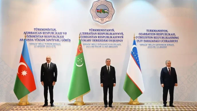 Aliyev Berdimuhammedov ve Mirziyoyev Uclu Zirve Gerceklestirdi